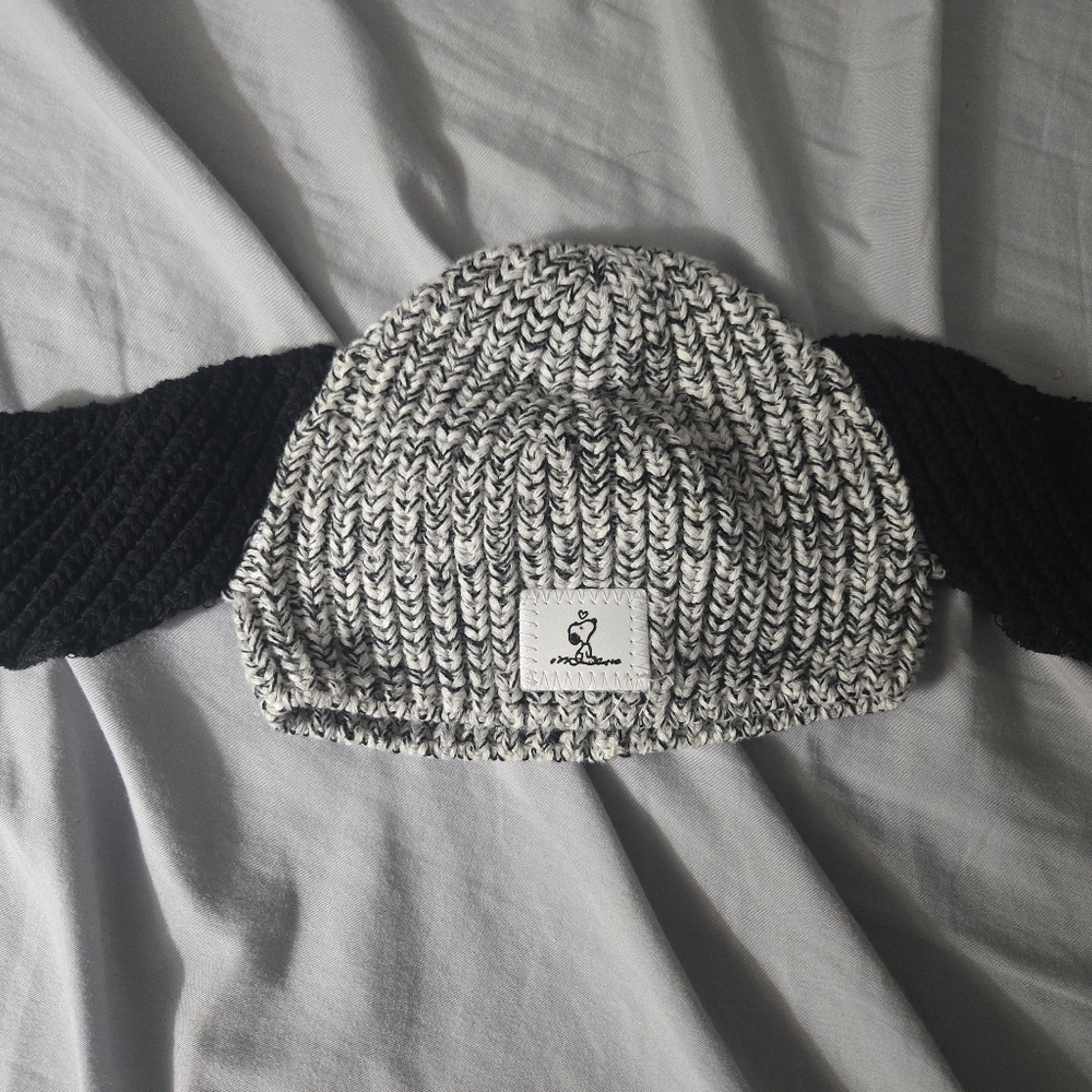 Love your melon baby snoopy hat